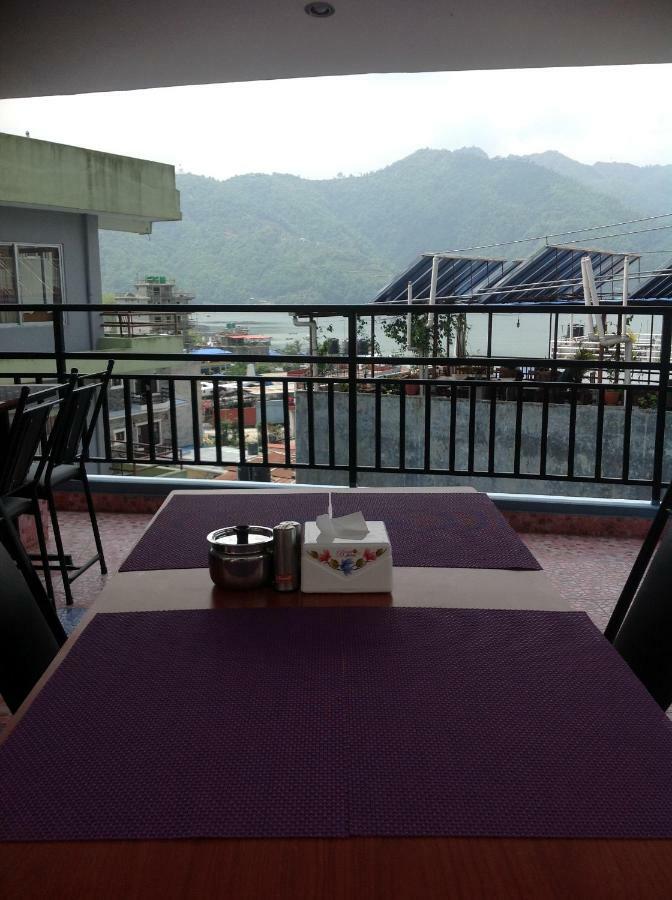 Hotel Direction Pokhara Exteriör bild