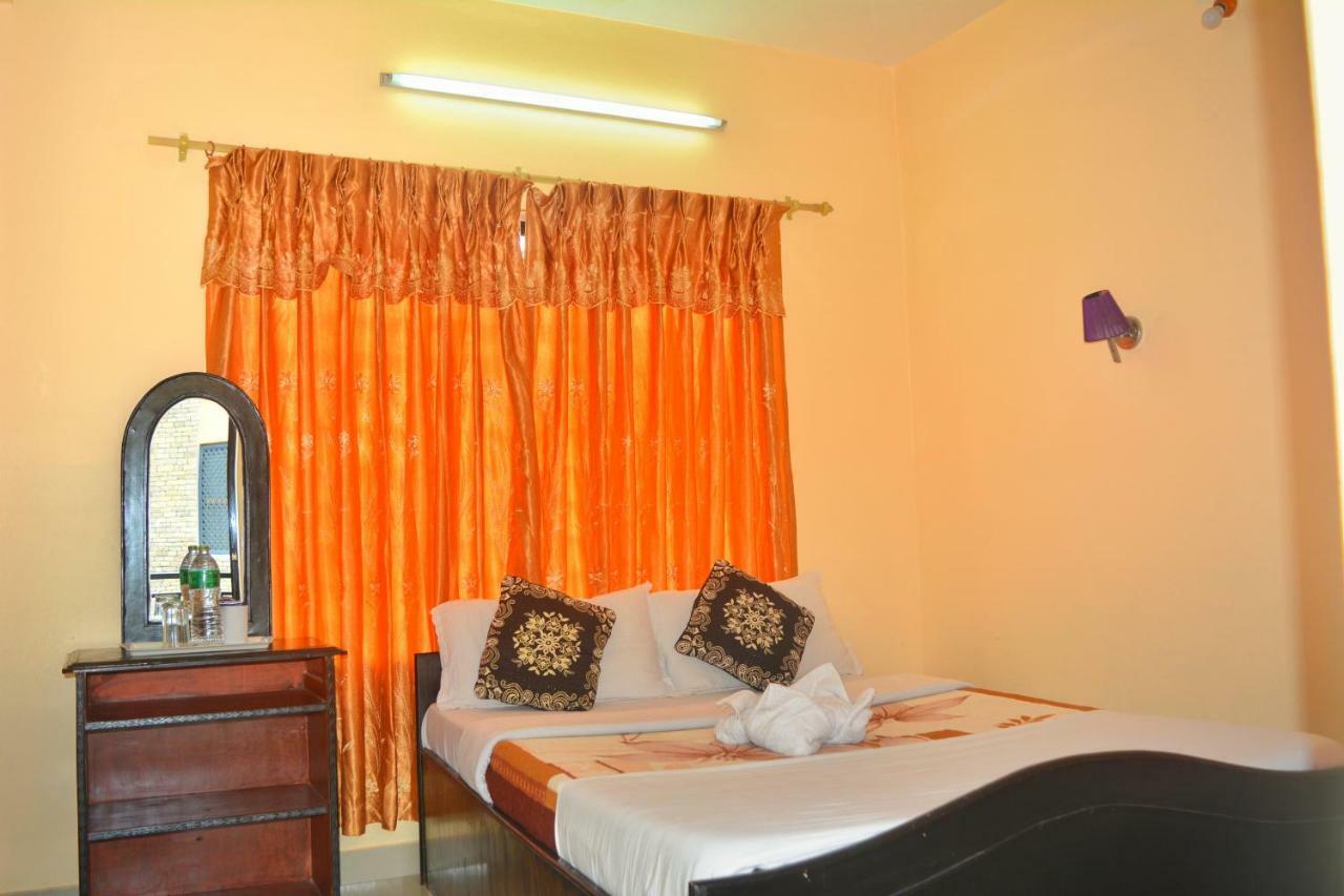 Hotel Direction Pokhara Exteriör bild