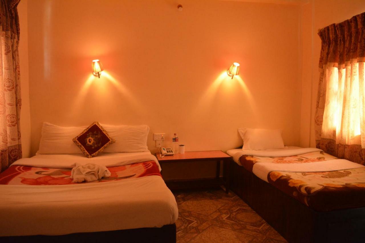 Hotel Direction Pokhara Exteriör bild