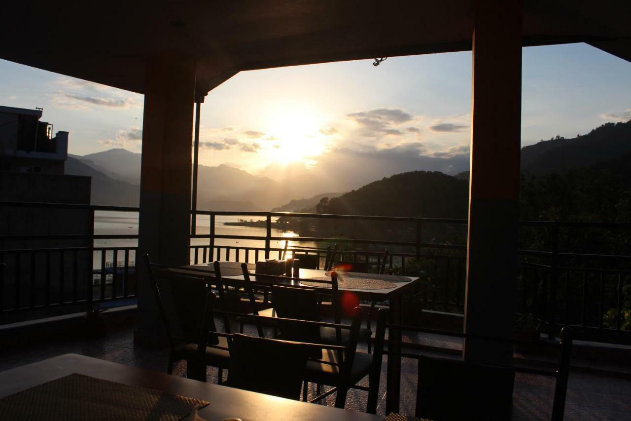 Hotel Direction Pokhara Exteriör bild