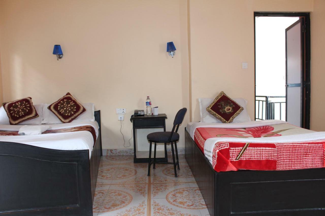 Hotel Direction Pokhara Exteriör bild