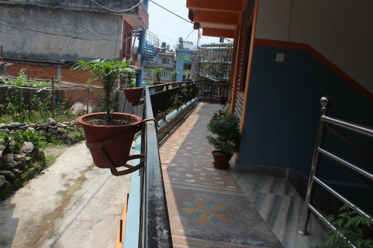 Hotel Direction Pokhara Exteriör bild
