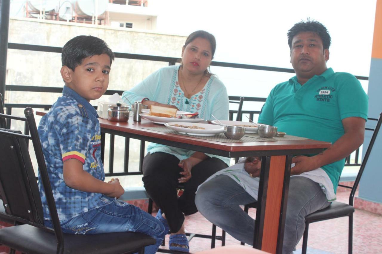 Hotel Direction Pokhara Exteriör bild